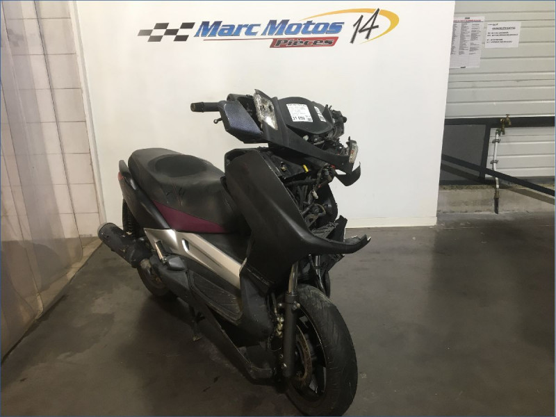 YAMAHA 125 XMAX 