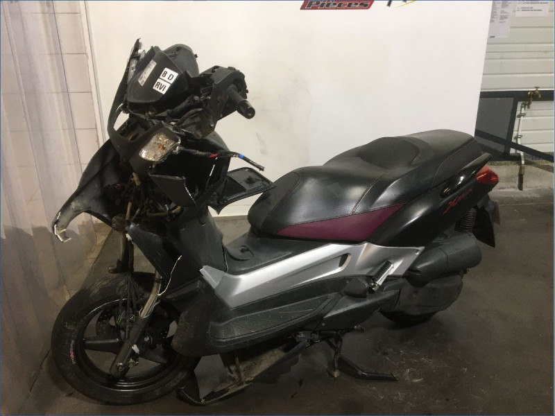 YAMAHA 125 XMAX 