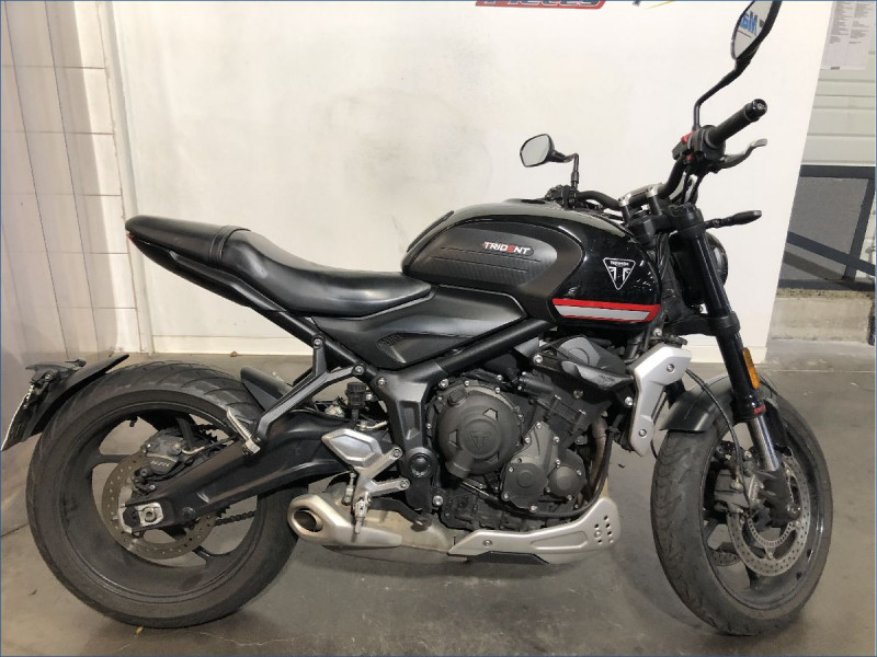 TRIUMPH 660 TRIDENT 