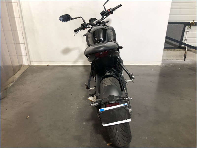 TRIUMPH 660 TRIDENT 