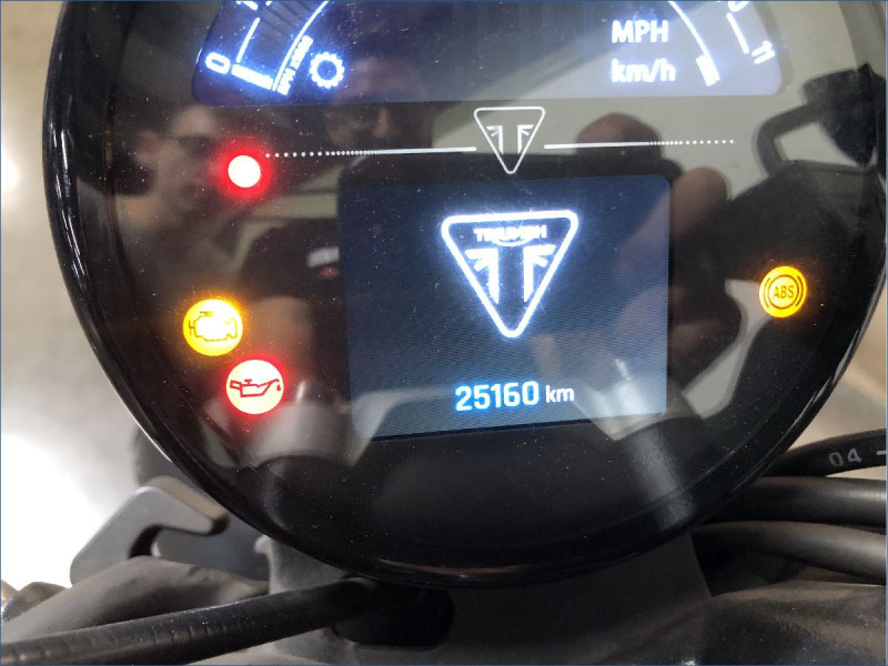 TRIUMPH 660 TRIDENT 