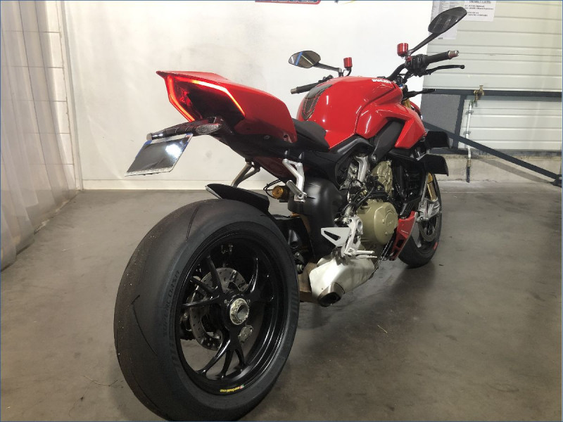 DUCATI 1100 STREETFIGHTER V4 S