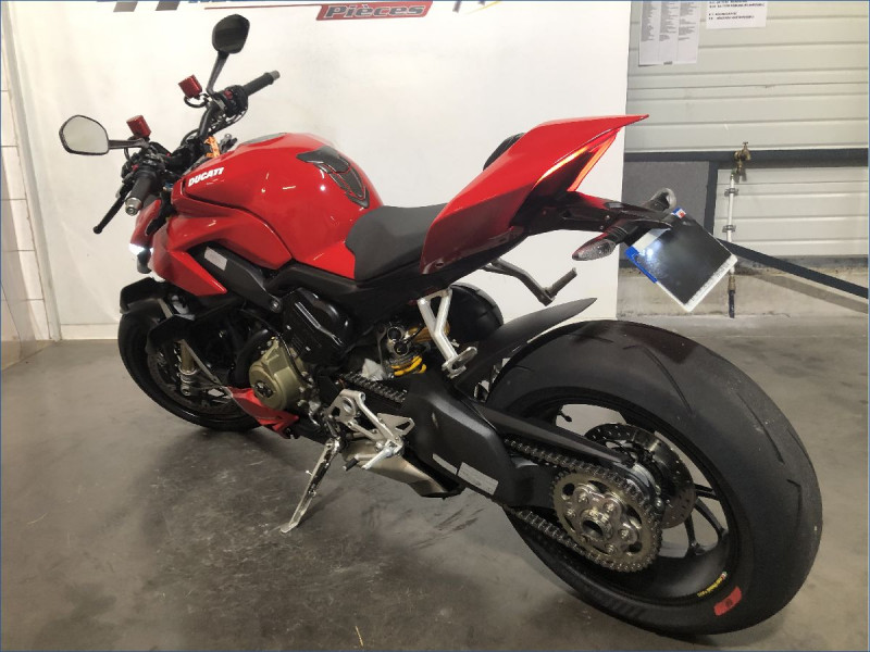 DUCATI 1100 STREETFIGHTER V4 S