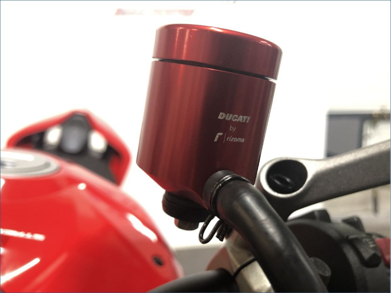 DUCATI 1100 STREETFIGHTER V4 S