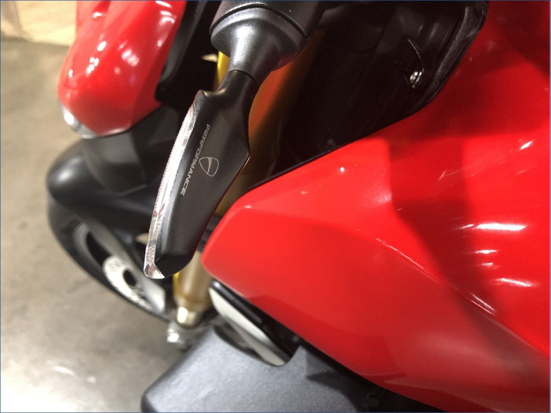 DUCATI 1100 STREETFIGHTER V4 S