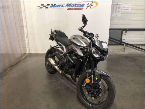 TRIUMPH 765 STREET TRIPLE R