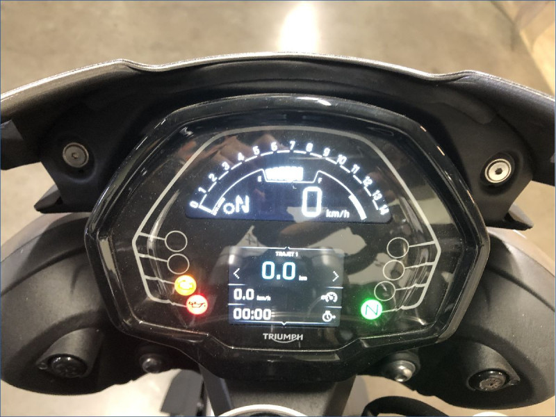 TRIUMPH 765 STREET TRIPLE R