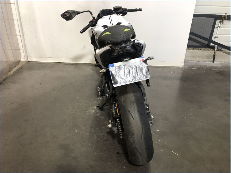 KAWASAKI Z650 