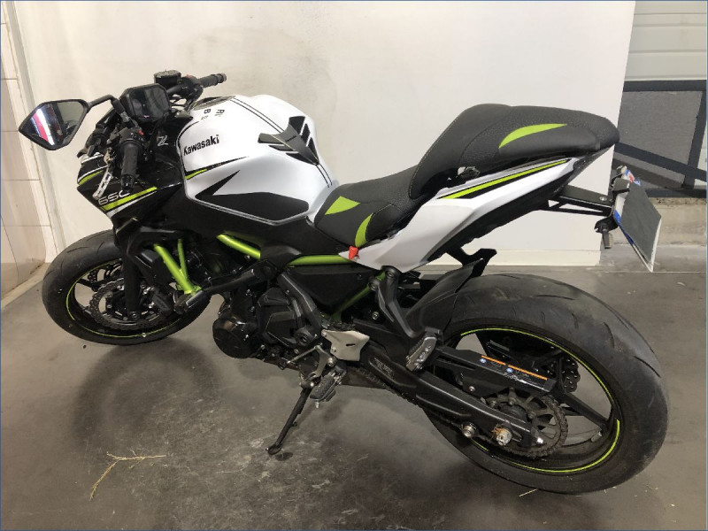 KAWASAKI Z650 