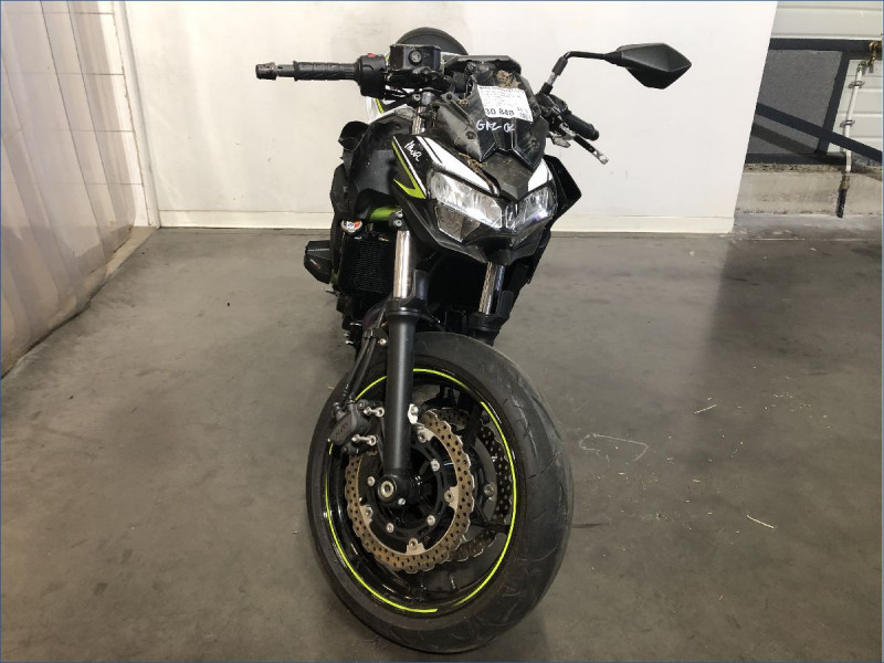 KAWASAKI Z650 