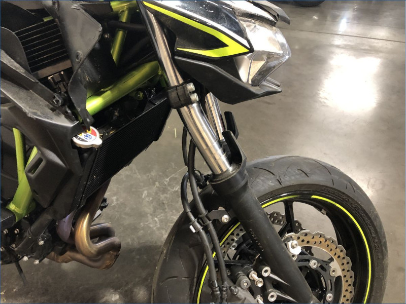 KAWASAKI Z650 