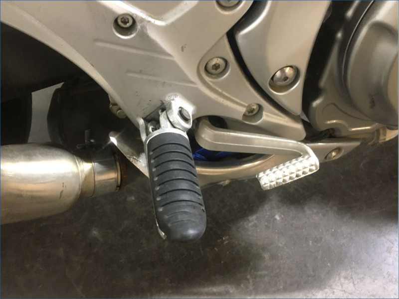 SUZUKI 650 GLADIUS 
