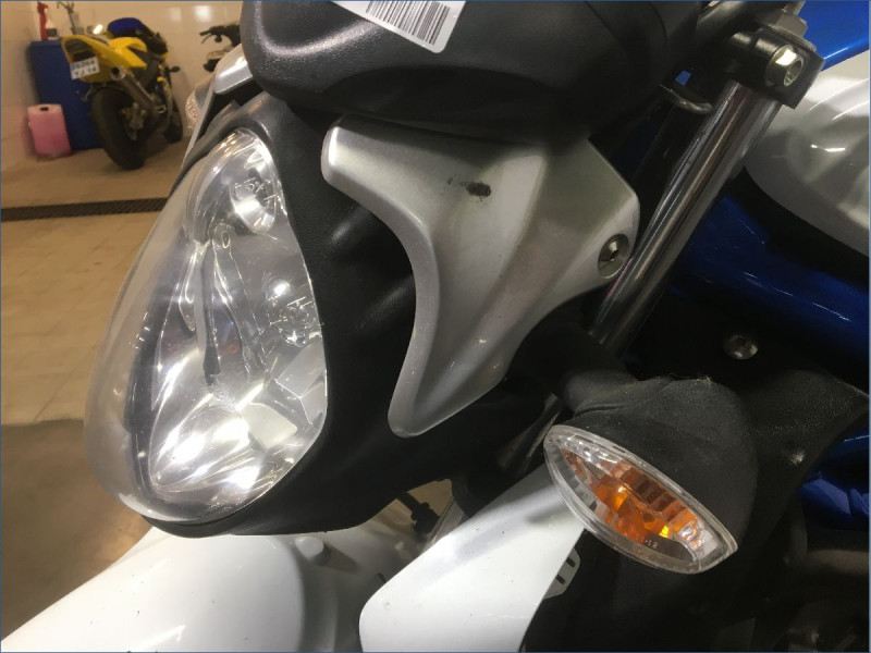 SUZUKI 650 GLADIUS 