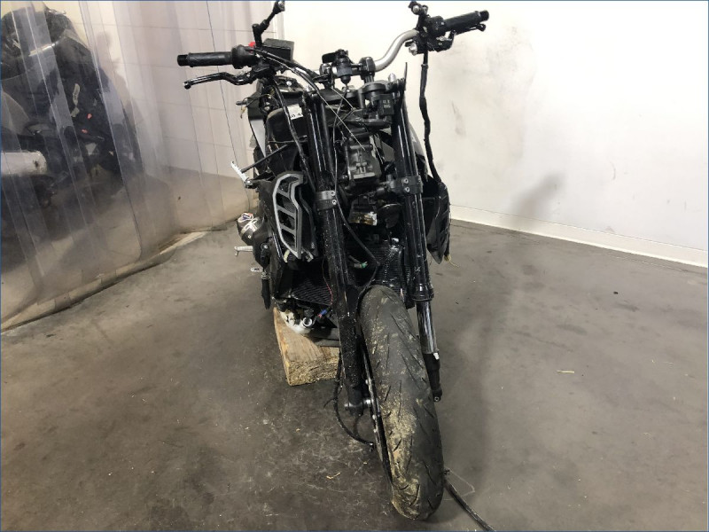 YAMAHA MT09 
