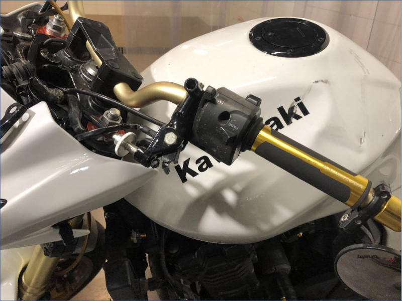 KAWASAKI Z1000 