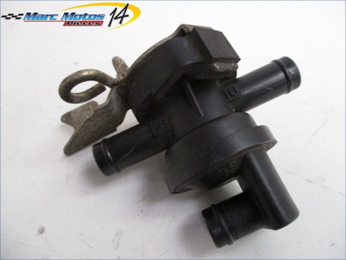 CLAPET DE RECYCLAGE DES GAZ HONDA 125 VARADERO 2004