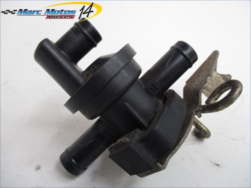 CLAPET DE RECYCLAGE DES GAZ HONDA 125 VARADERO 2004
