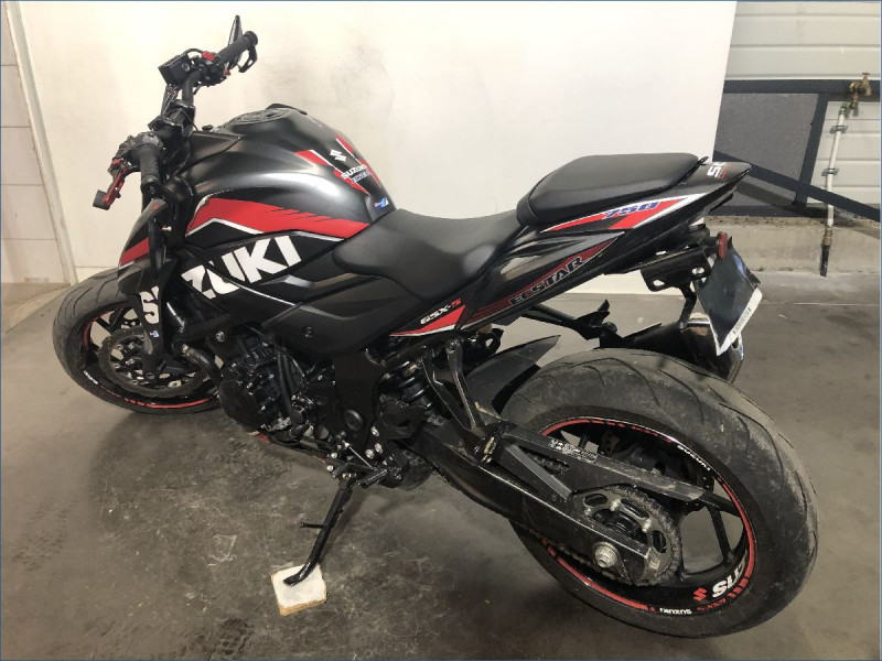 SUZUKI 750 GSX-S 