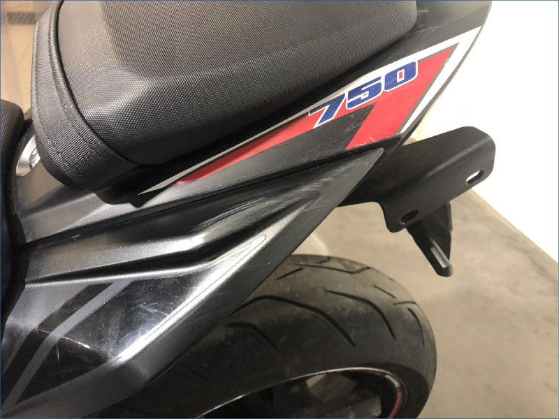 SUZUKI 750 GSX-S 