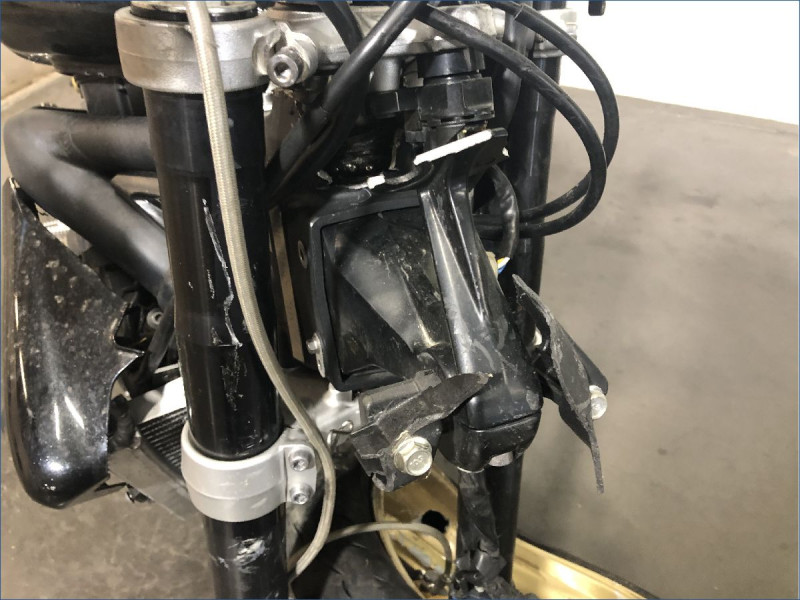 TRIUMPH 675 STREET TRIPLE 