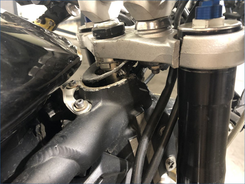 TRIUMPH 675 STREET TRIPLE 