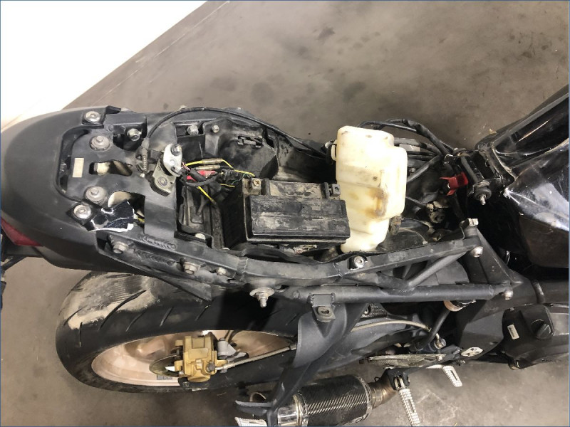 TRIUMPH 675 STREET TRIPLE 