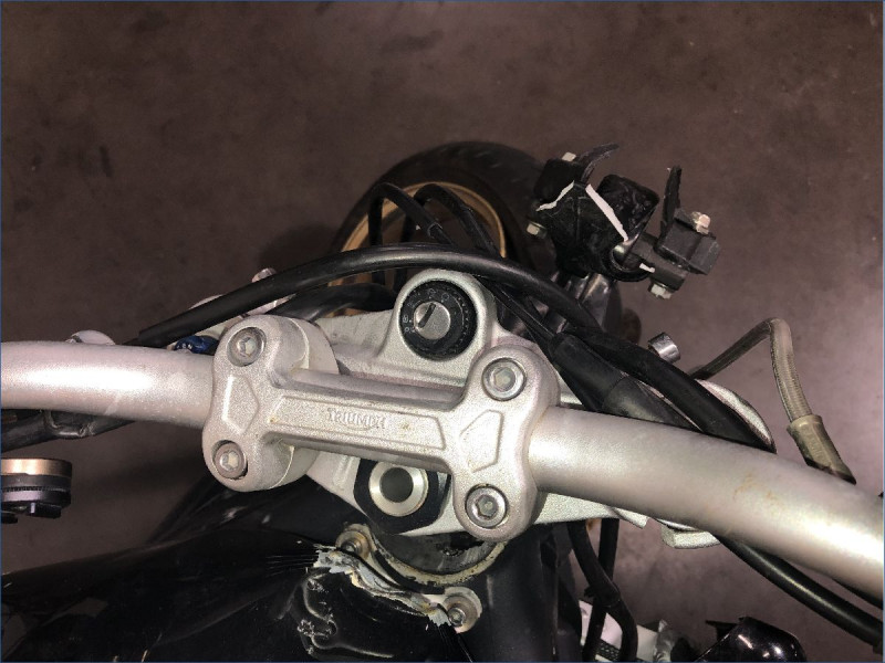 TRIUMPH 675 STREET TRIPLE 