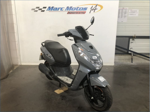 PEUGEOT 50 KISBEE 