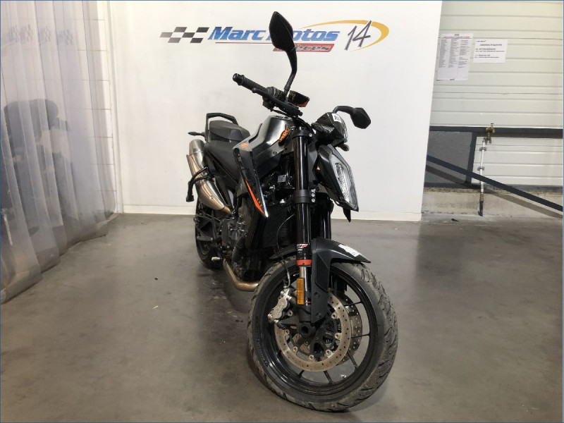 KTM 890 DUKE 