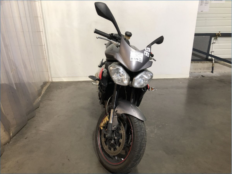 TRIUMPH 675 STREET TRIPLE R