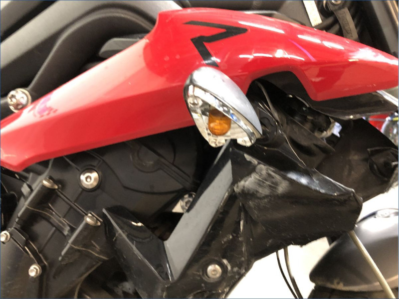 TRIUMPH 675 STREET TRIPLE R