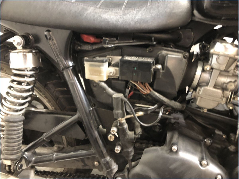 TRIUMPH 865 BONNEVILLE T100 