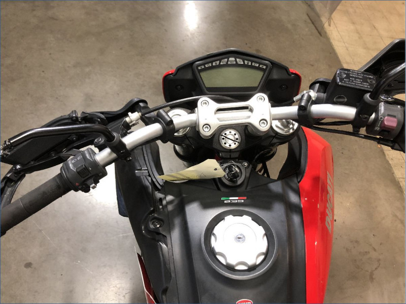 DUCATI 939 HYPERMOTARD 