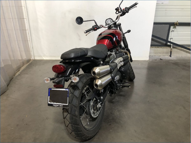 TRIUMPH 900 STREET SCRAMBLER 