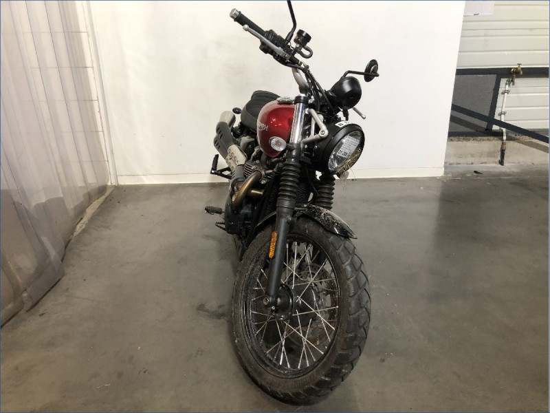 TRIUMPH 900 STREET SCRAMBLER 