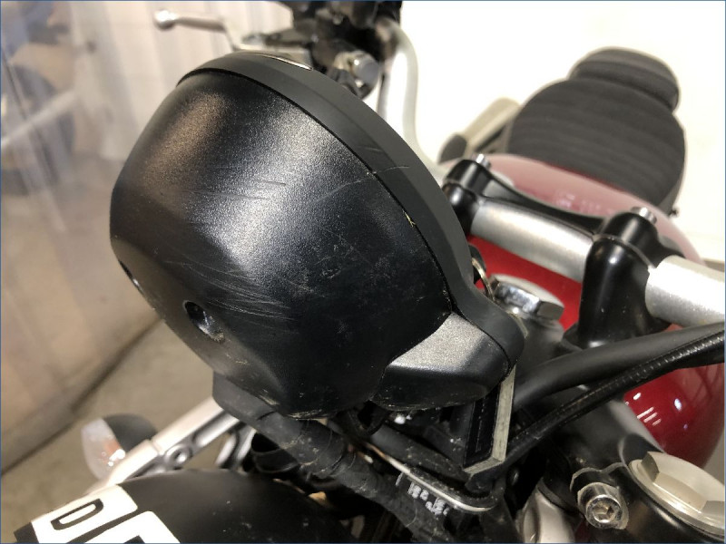 TRIUMPH 900 STREET SCRAMBLER 