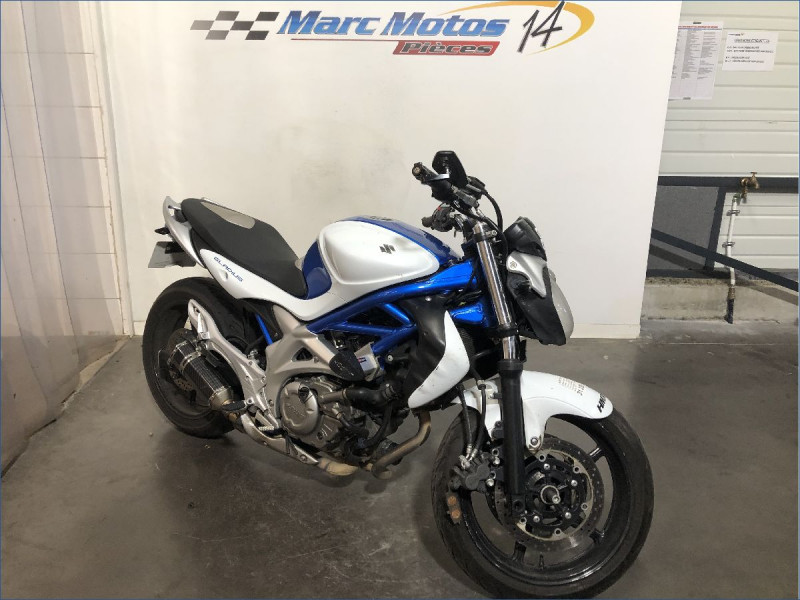 SUZUKI 650 GLADIUS 