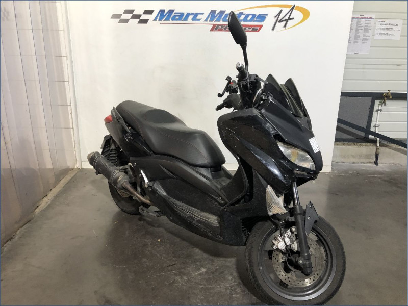 YAMAHA 125 XMAX 