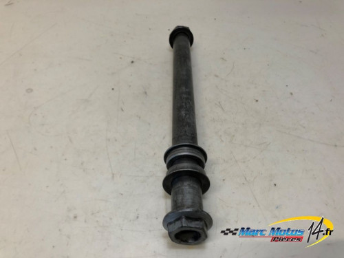 AXE DE ROUE ARRIERE HONDA 600 CBR R 2003