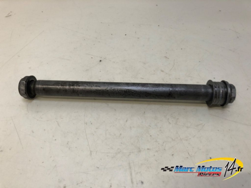 AXE DE ROUE ARRIERE HONDA 600 CBR R 2003
