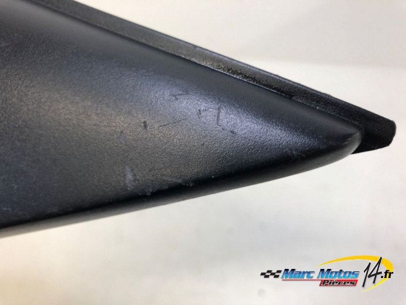 CACHE LATERAL INTERMEDIAIRE DROIT HONDA 600 CBR R 2003