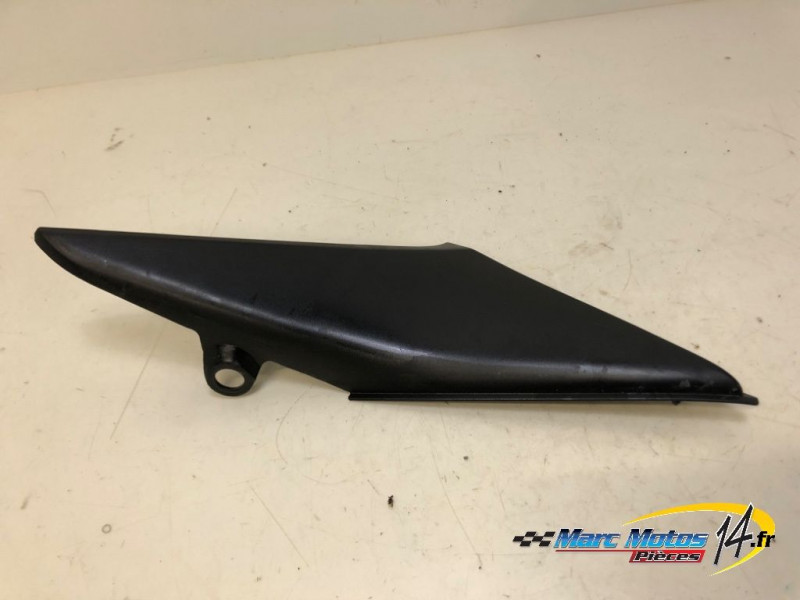 CACHE LATERAL INTERMEDIAIRE GAUCHE HONDA 600 CBR R 2003