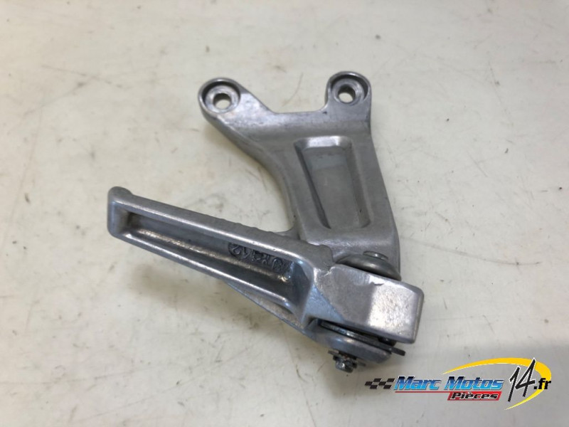 PLATINE ARRIERE DROITE HONDA 600 CBR R 2003