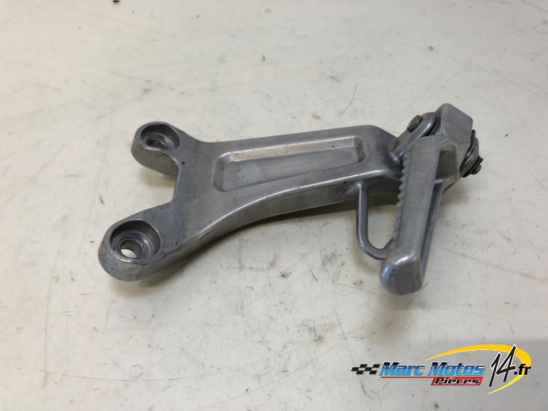 PLATINE ARRIERE DROITE HONDA 600 CBR R 2003