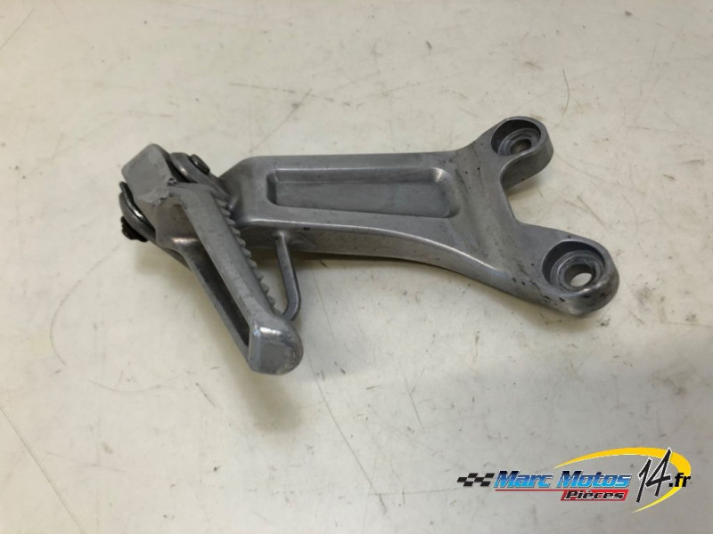 PLATINE ARRIERE GAUCHE HONDA 600 CBR R 2003