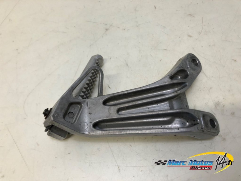 PLATINE ARRIERE GAUCHE HONDA 600 CBR R 2003