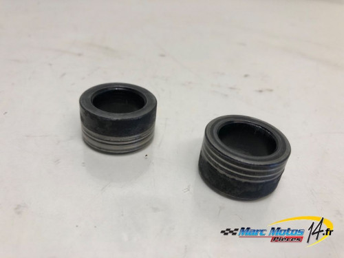 AXE DE ROUE AVANT KAWASAKI ER6 N 2007