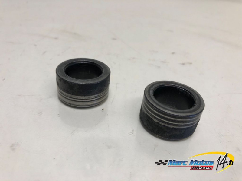 AXE DE ROUE AVANT KAWASAKI ER6 N 2007