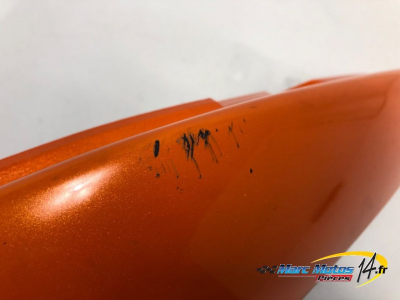 CACHE LATERAL GAUCHE KAWASAKI ER6 N 2007