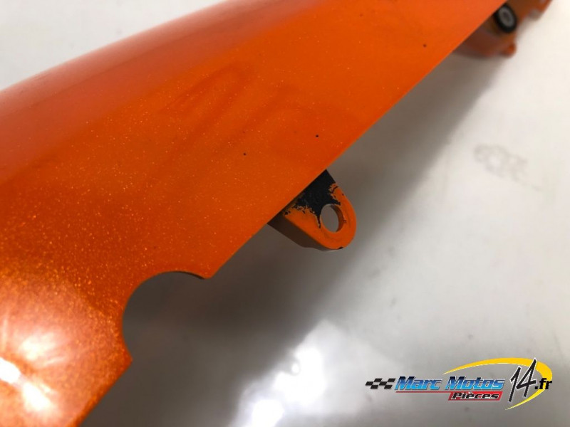 CACHE LATERAL GAUCHE KAWASAKI ER6 N 2007